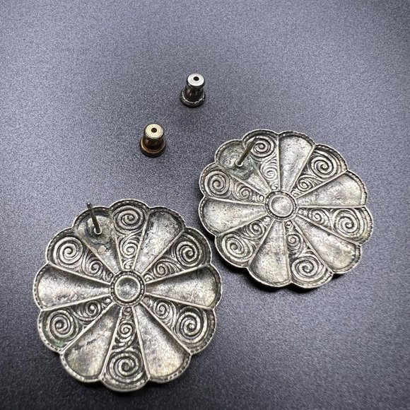 VINTAGE Disc Circle Earrings Silver Tone Flower - Picture 5 of 6